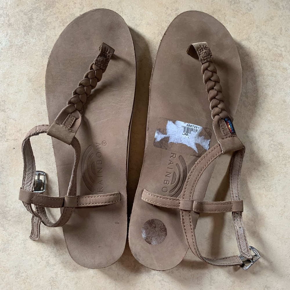 Rainbows Tan T-strap Sandals L